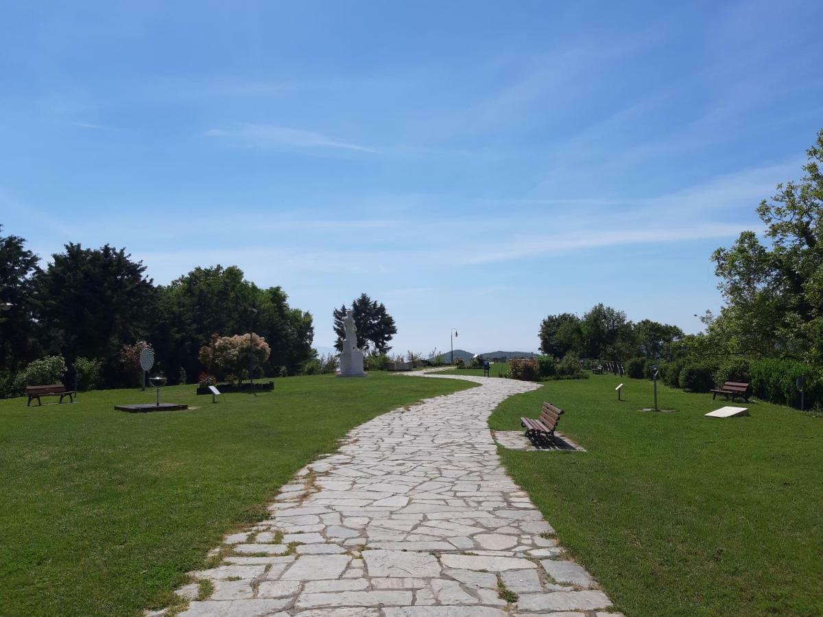 Captain'S Beauty & Wellness House Stratoni Buitenkant foto