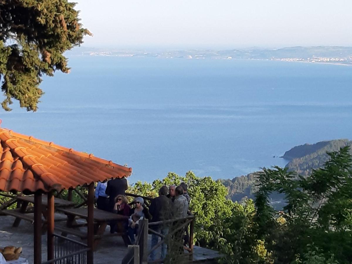 Captain'S Beauty & Wellness House Stratoni Buitenkant foto